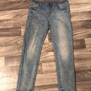 Skinny American Eagle blue jeans!!
